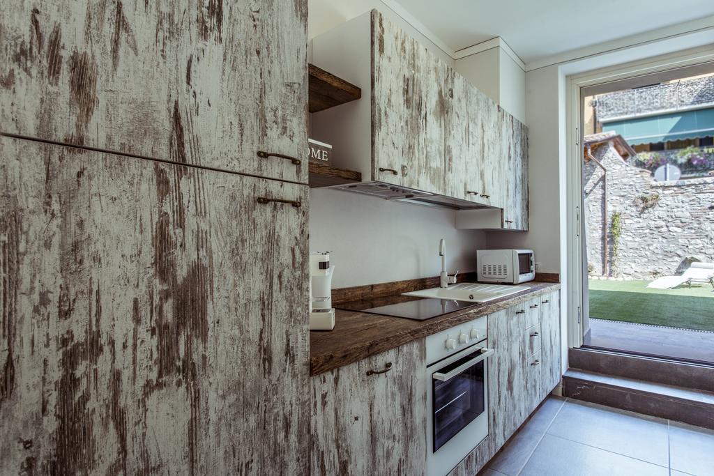 Villa Fontanelle Gardapartments ポルペナッツェ・デル・ガルダ エクステリア 写真