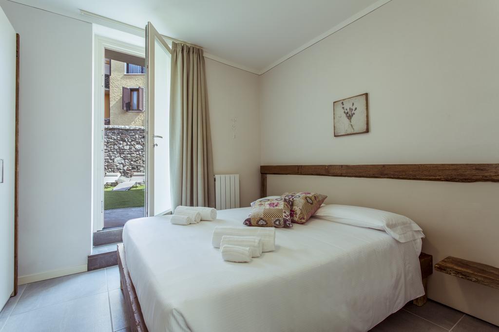 Villa Fontanelle Gardapartments ポルペナッツェ・デル・ガルダ エクステリア 写真