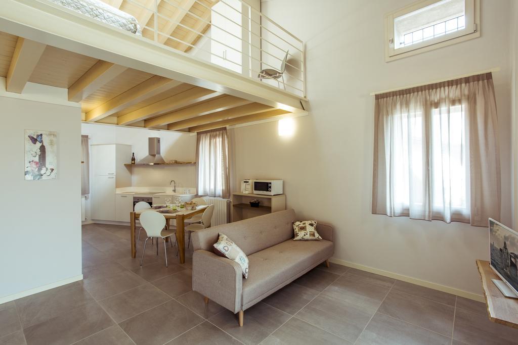 Villa Fontanelle Gardapartments ポルペナッツェ・デル・ガルダ エクステリア 写真